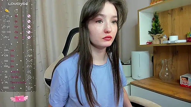 Fairyy Moon online show from 02.01.25