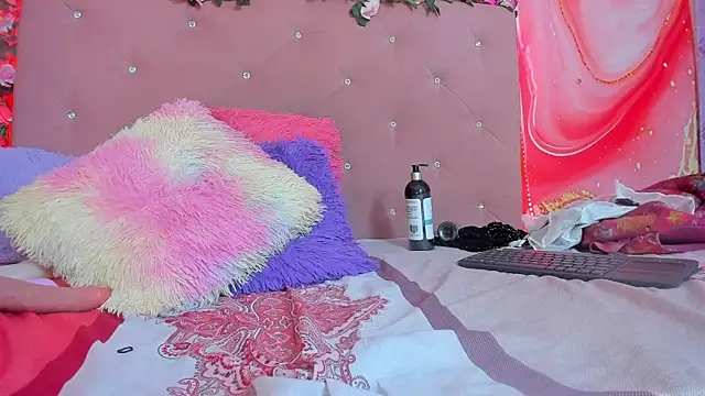 Taylor  cooper online show from 03.01.25