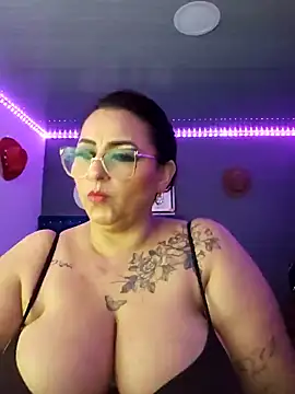 Ivonnee   online show from 12.11.24