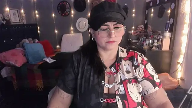 Ivonnee   online show from 03.16.25