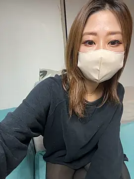 Snapshot of ayu0009rrr chatting on 12.04.25 ayu0009rrr online show from 12.04.25