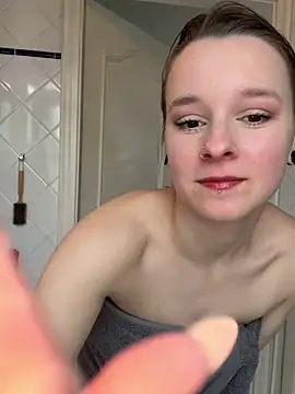 Izzy Inked online show from 03.16.25