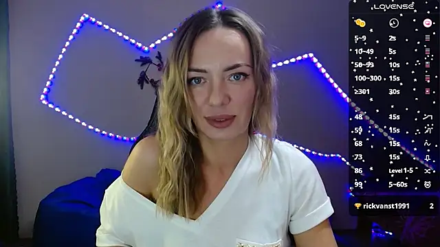Snapshot of Daria_Spring chatting on 02.18.25 Daria Spring online show from 02.18.25