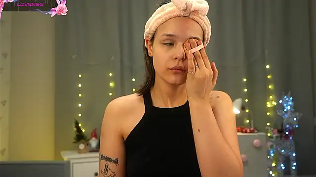 Snapshot of EthalGold chatting on 02.05.26 EthalGold online show from 02.05.26