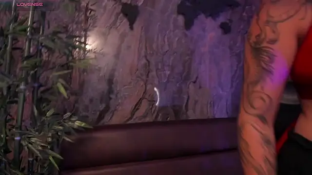 Alahia Dangelo online show from 11.14.25