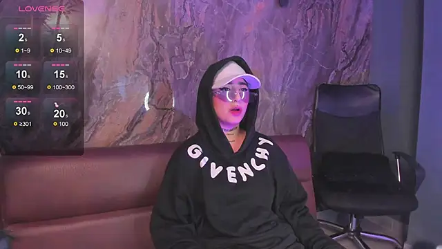 Alahia Dangelo online show from 11.27.25