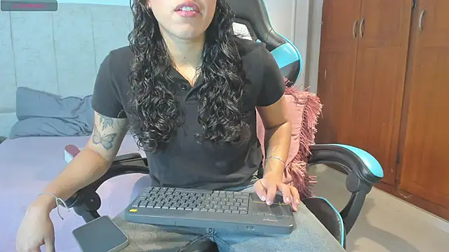 Snapshot of _maria_foxx_ chatting on 04.30.26 maria foxx online show from 04.30.26