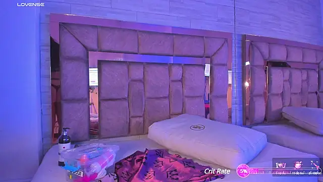 shanon hughes  online show from 03.10.25