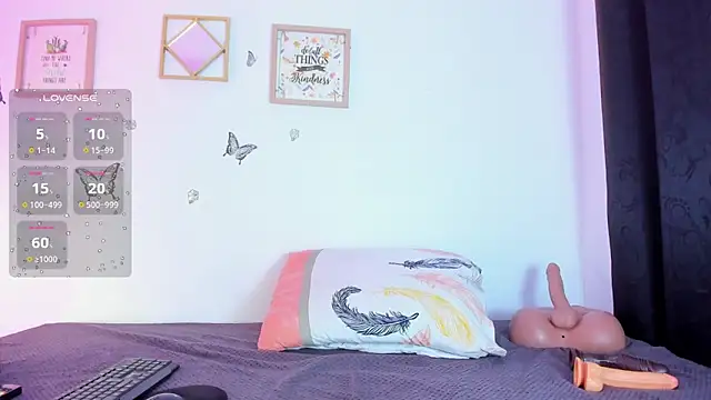 EmmaRogers online show from 10.17.25