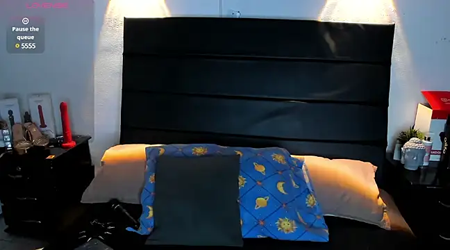 Snapshot of _ValeryStone_ chatting on 12.11.24 ValeryStone online show from 12.11.24