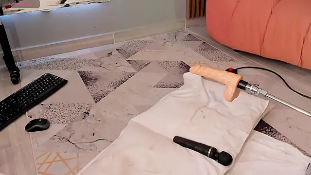 Eilin clio online show from 12.30.24