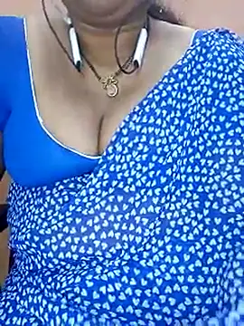 Snapshot of Sexy-Telugunayana2 chatting on 02.18.25 Sexy-Telugunayana2 online show from 02.18.25