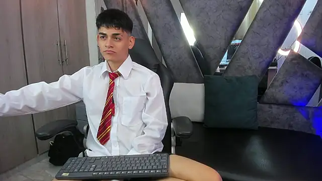 Yef Thin online show from 10.21.25