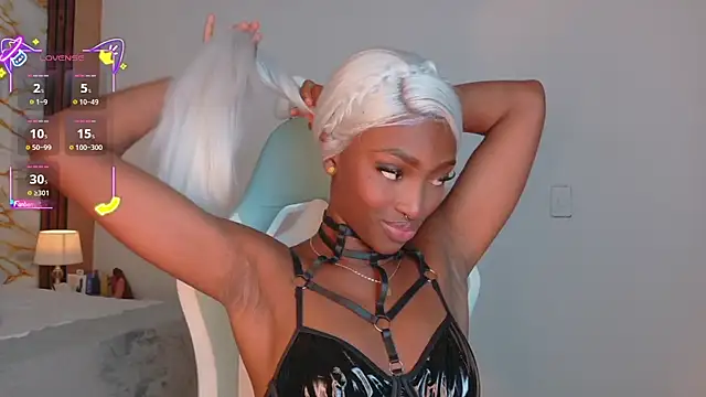 Snapshot of ahvi_ebony chatting on 03.26.26 ahvi ebony online show from 03.26.26