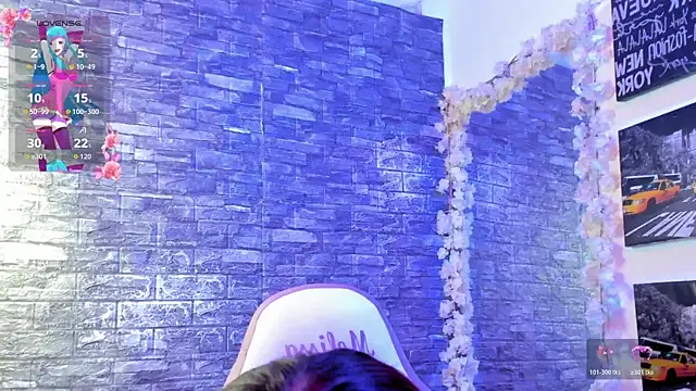 emi henao online show from 02.14.26