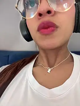 Snapshot of AnaSofia_07sv chatting on 03.22.25 AnaSofia 07sv online show from 03.22.25