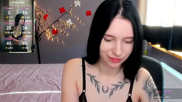 KarolinaBlacks online show from 04.17.26