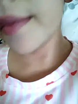 Snapshot of Anki-doll chatting on 04.22.26 Anki-doll online show from 04.22.26