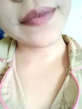 Snapshot of Anki-doll chatting on 05.07.26 Anki-doll online show from 05.07.26