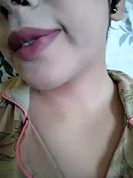 Snapshot of Anki-doll chatting on 05.21.26 Anki-doll online show from 05.21.26