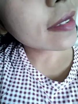 Snapshot of Anki-doll chatting on 05.30.26 Anki-doll online show from 05.30.26