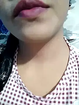 Snapshot of Anki-doll chatting on 06.19.26 Anki-doll online show from 06.19.26