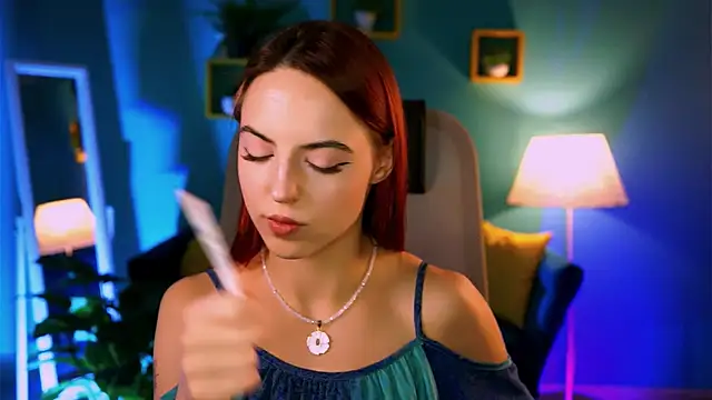 Snapshot of evanellson chatting on 05.25.26 evanellson online show from 05.25.26