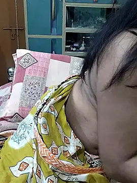 Snapshot of yoursweety09 chatting on 02.20.26 yoursweety09 online show from 02.20.26