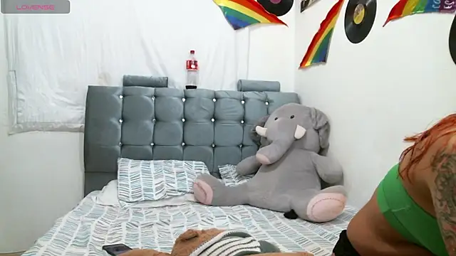 pamelaykamila online show from 11.14.25