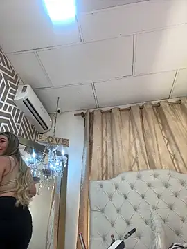 SashaDurante online show from 04.14.26