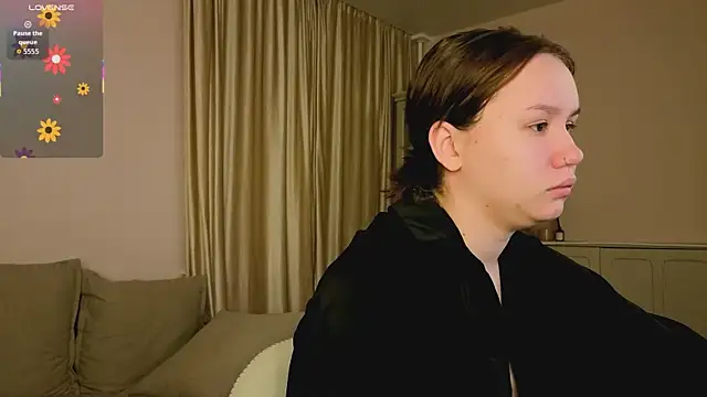 Alisia Mars online show from 11.28.25