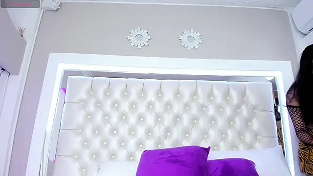 JessicaMilan online show from 01.24.25