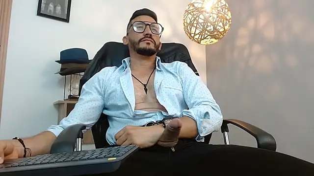 Reiko 85  online show from 02.22.25