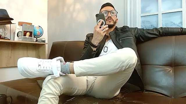 Reiko 85  online show from 03.17.25