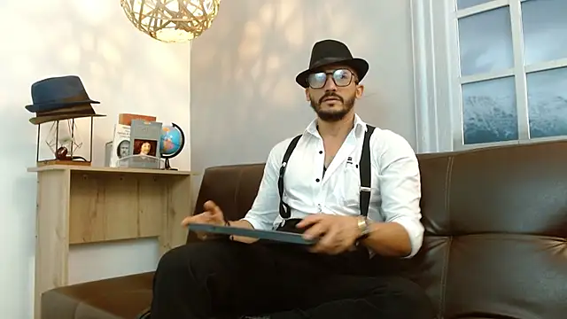 Reiko 85  online show from 03.19.25