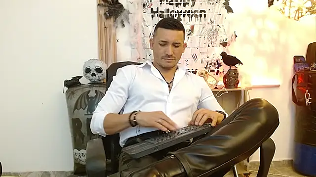 Reiko 85  online show from 11.01.25