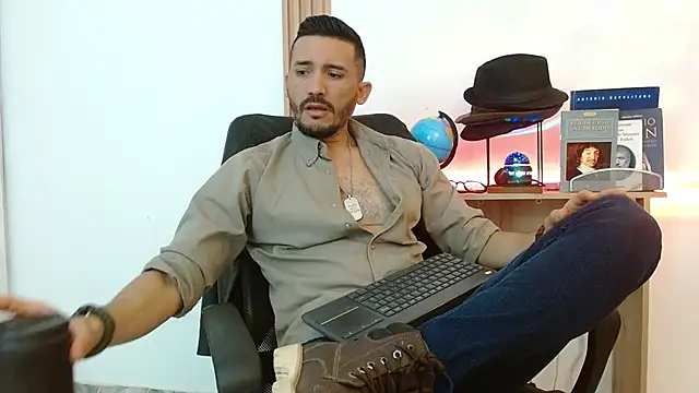 Reiko 85  online show from 11.25.25