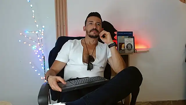 Reiko 85  online show from 01.10.26