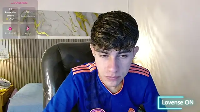 Dyla n18 online show from 11.22.25