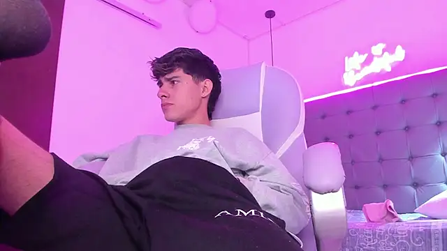 Dyla n18 online show from 01.08.26