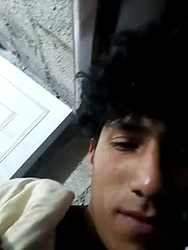 Snapshot of alexander32r chatting on 09.16.25 alexander32r online show from 09.16.25