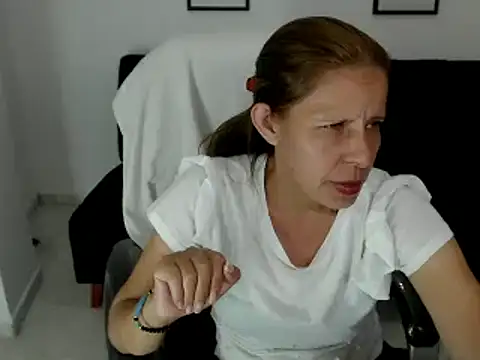 Milf karlye online show from 02.16.25