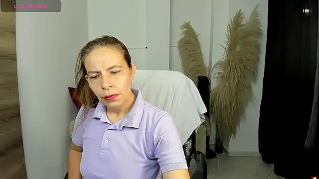 Milf karlye online show from 03.12.26