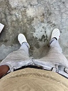 Snapshot of deshi_boybig chatting on 12.19.25 deshi boybig online show from 12.19.25