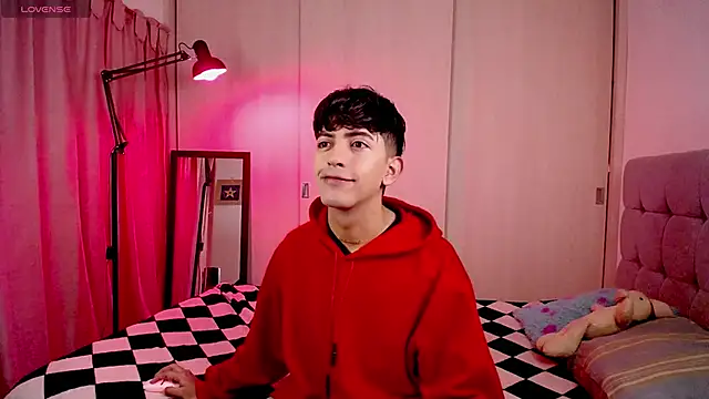 Snapshot of teobowny_ chatting on 01.10.25 teobowny online show from 01.10.25