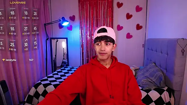 Snapshot of teobowny_ chatting on 02.15.25 teobowny online show from 02.15.25