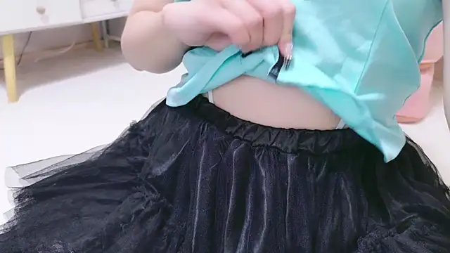 MAIKA pyon online show from 03.06.25