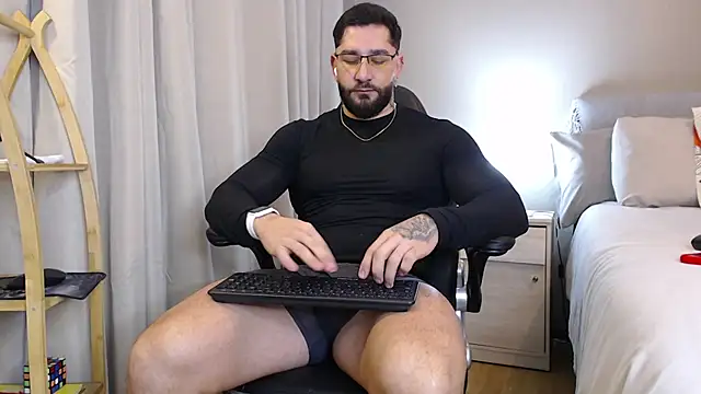 jonhklleyn online show from 07.20.26