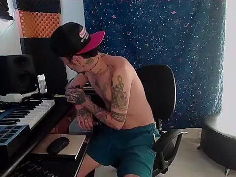 Snapshot of patrik_tattoo_ chatting on 02.16.25 patrik tattoo online show from 02.16.25