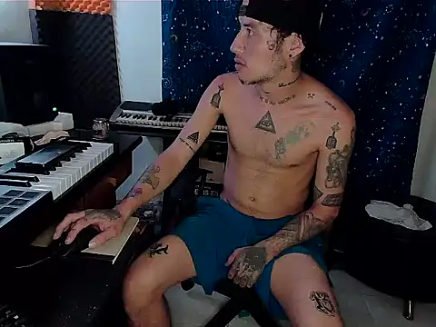 Snapshot of patrik_tattoo_ chatting on 02.19.25 patrik tattoo online show from 02.19.25